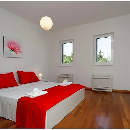 Patricija Apartman